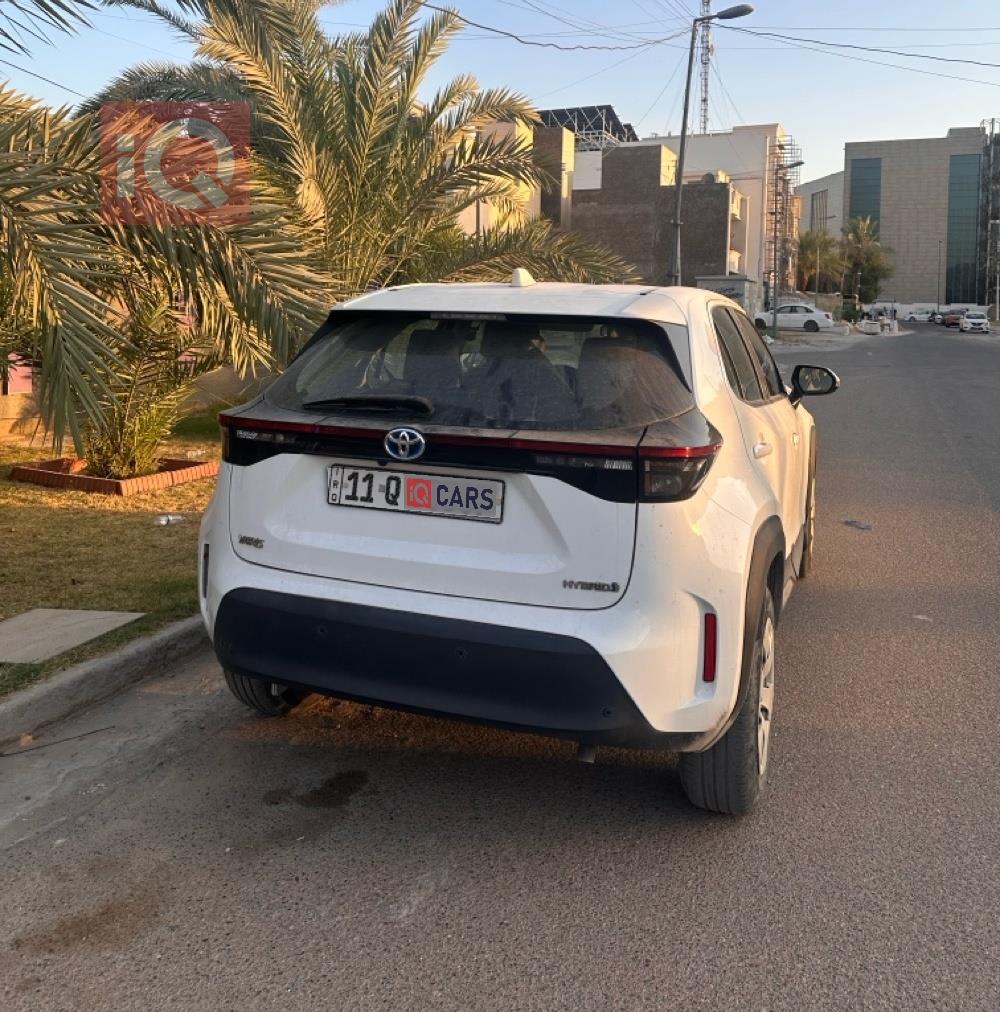تويوتا يارس كروس